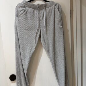 Alo Ribbed Gray Sweatpants- small mark at base of leg